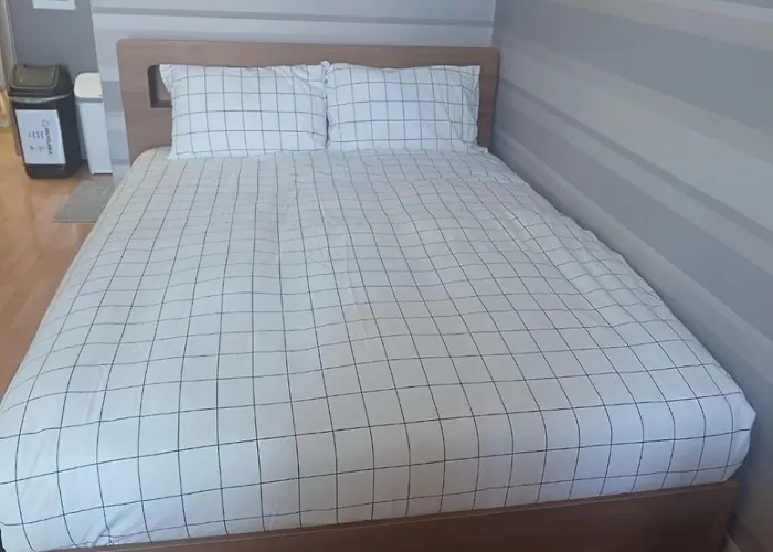 Hongdae Guesthouse2 1min From Hongik Uni Station Exit #1 Apartment Seoul