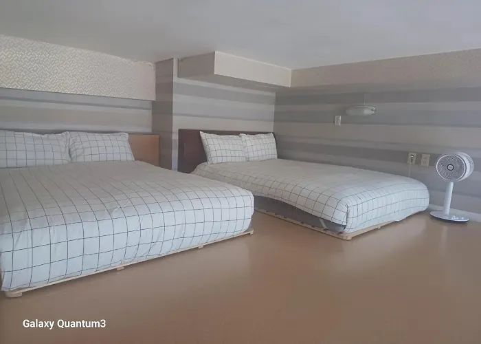 Apartment Hongdae Guesthouse2 1min From Hongik Uni Station Exit #1 *